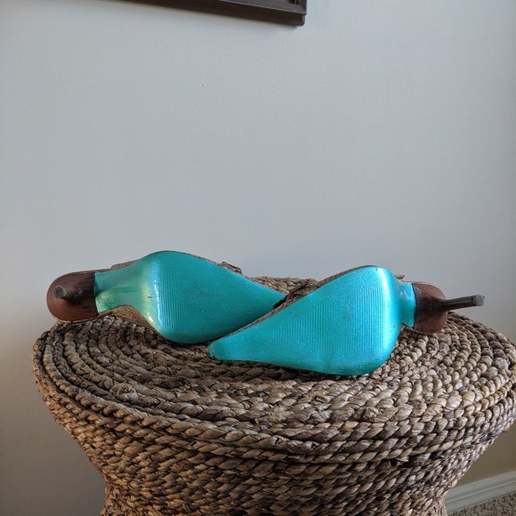 Carlos Santana Pointed Toe Faux Gator Slingback 8 - Picture 5 of 12